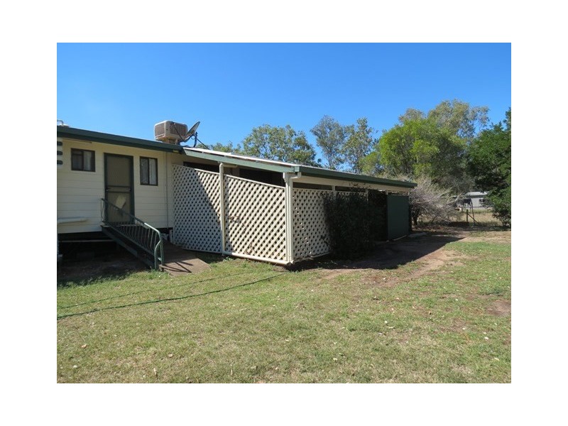 134 Northern Road, Roma QLD 4455