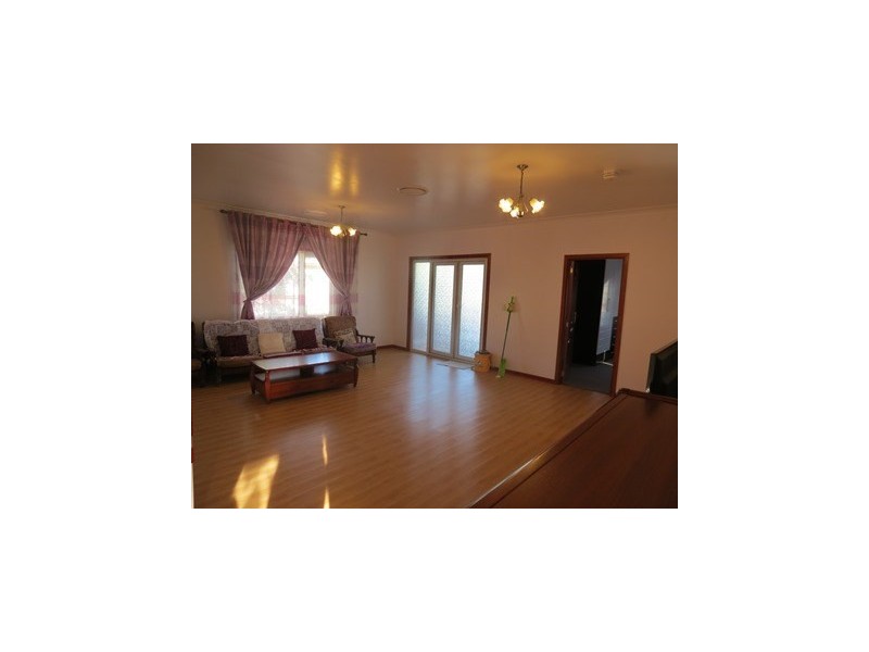 109 Miscamble Street, Roma QLD 4455