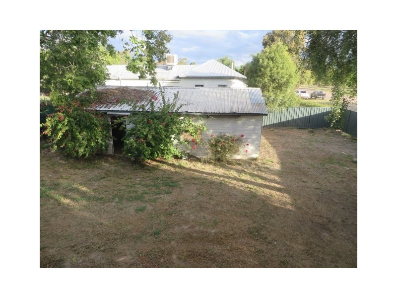 14 Lovell Street, Roma QLD 4455