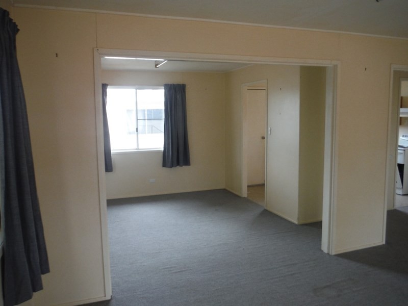 33 Chrystal Street, Roma QLD 4455