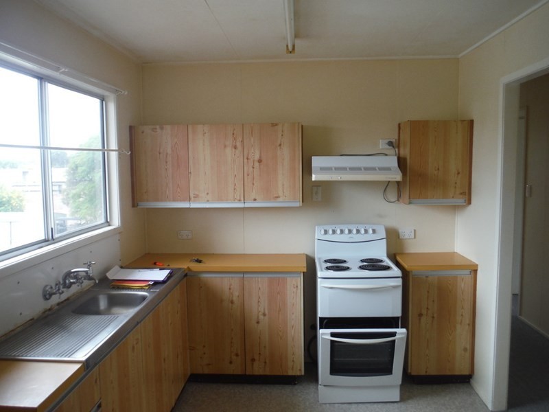 33 Chrystal Street, Roma QLD 4455