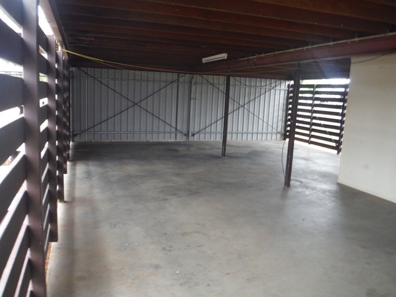 33 Chrystal Street, Roma QLD 4455