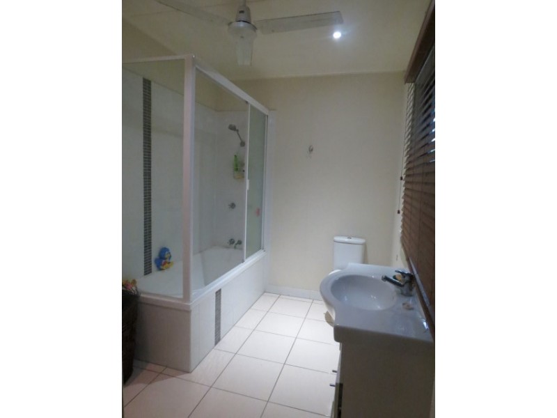 23 Charles Street, Roma QLD 4455