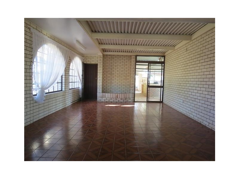 2B Borland Street, Roma QLD 4455