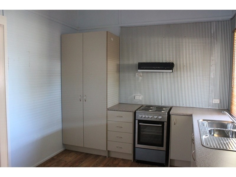 12 Conlan Street, Roma QLD 4455