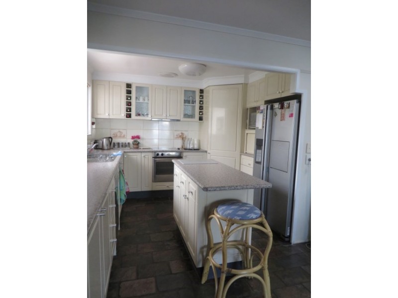 115 Miscamble Street, Roma QLD 4455