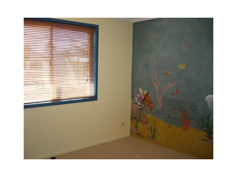 16 Beitz Street, Roma QLD 4455