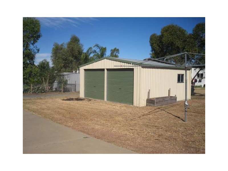 16 Beitz Street, Roma QLD 4455