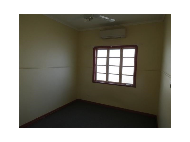 110 Arthur Street, Roma QLD 4455