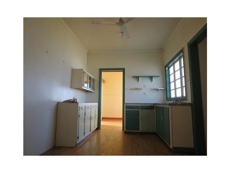 110 Arthur Street, Roma QLD 4455