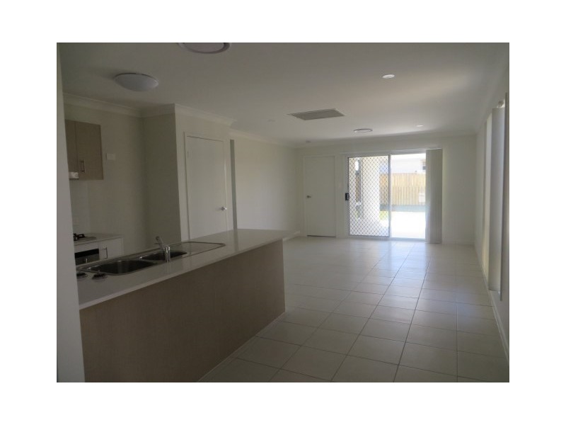 9 Lomandra Avenue, Roma QLD 4455