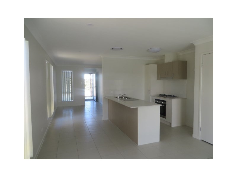 9 Lomandra Avenue, Roma QLD 4455