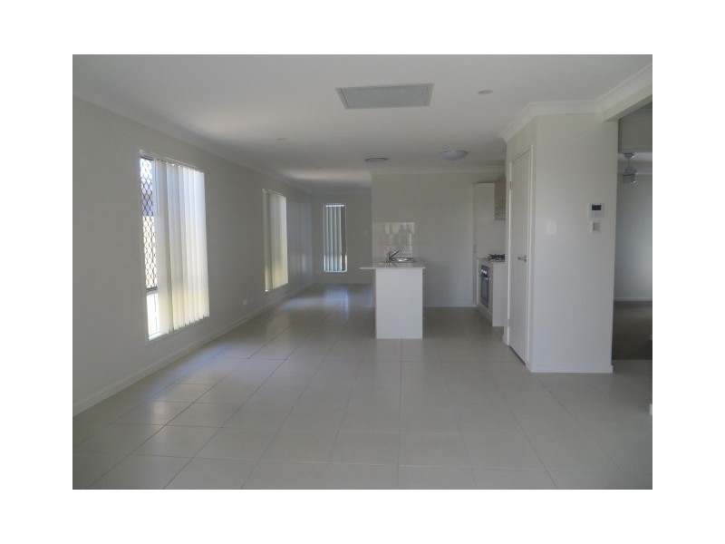 9 Lomandra Avenue, Roma QLD 4455