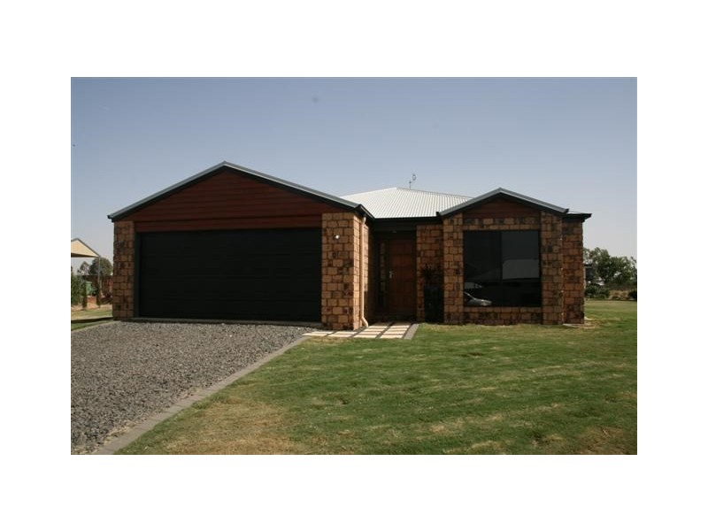 3 Norman Court, Roma QLD 4455