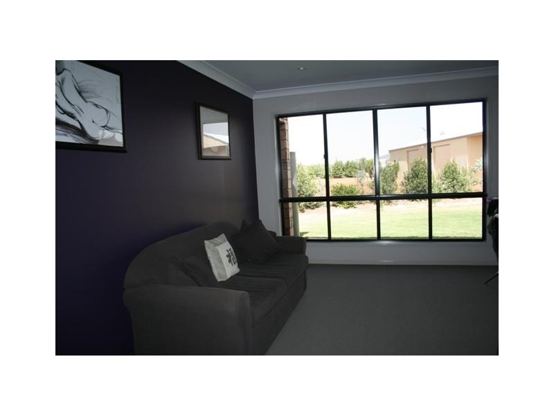 3 Norman Court, Roma QLD 4455