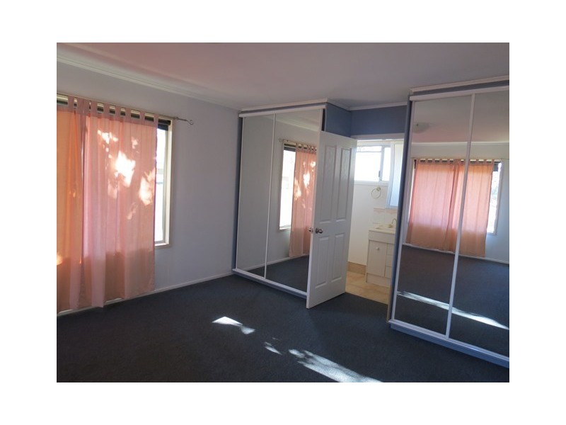 102 Miscamble Street, Roma QLD 4455
