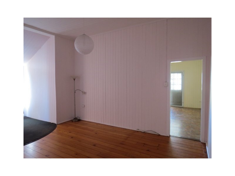 96 Chrystal Street, Roma QLD 4455