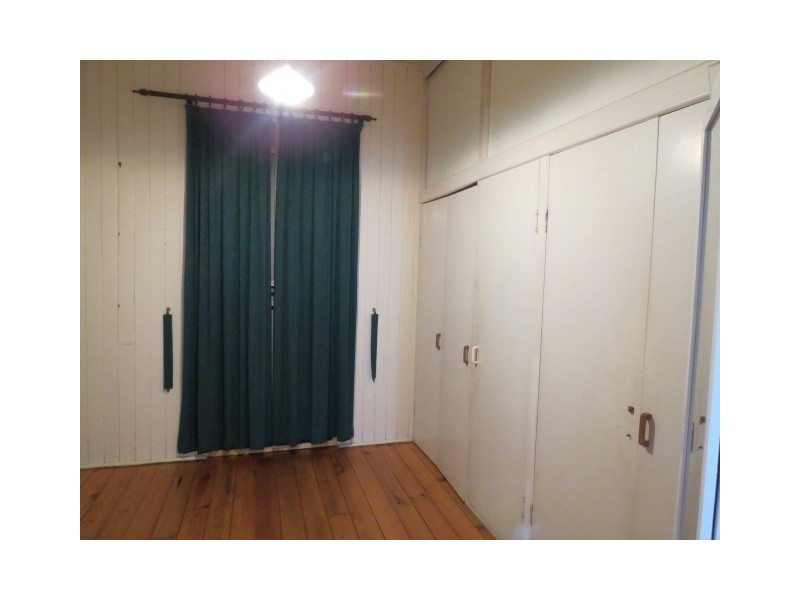 96 Chrystal Street, Roma QLD 4455