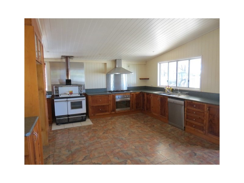 96 Chrystal Street, Roma QLD 4455
