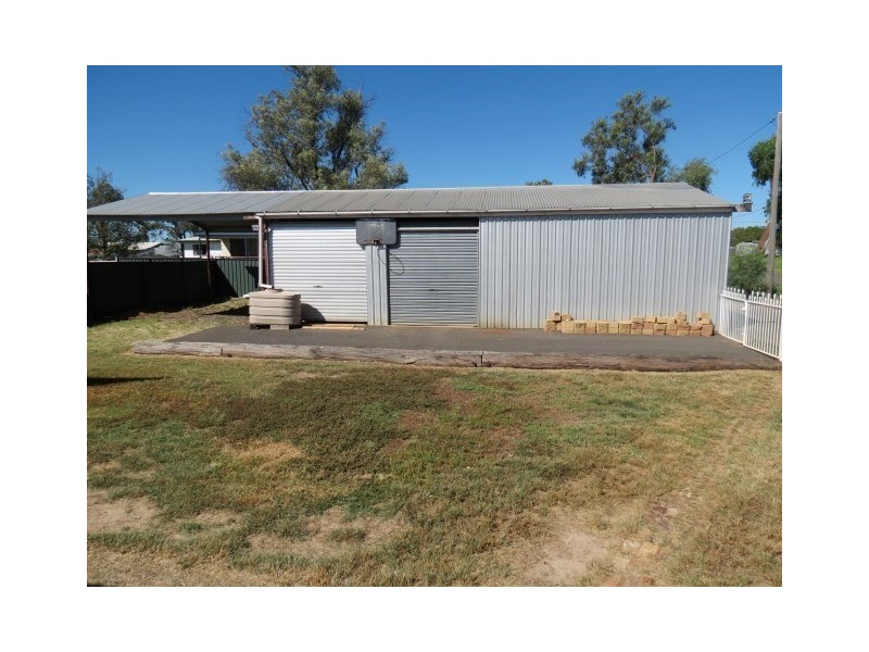 96 Chrystal Street, Roma QLD 4455