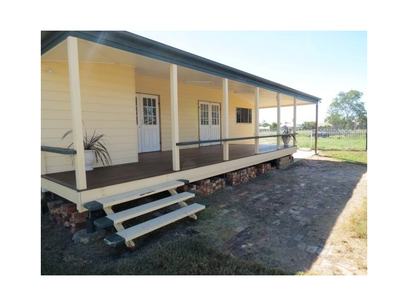 96 Chrystal Street, Roma QLD 4455