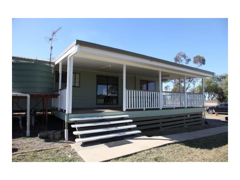 11 Roslyn Drive, Roma QLD 4455