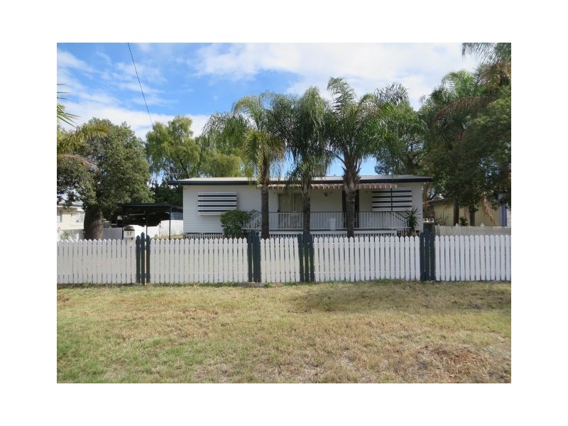 17 Lewis Street, Roma QLD 4455