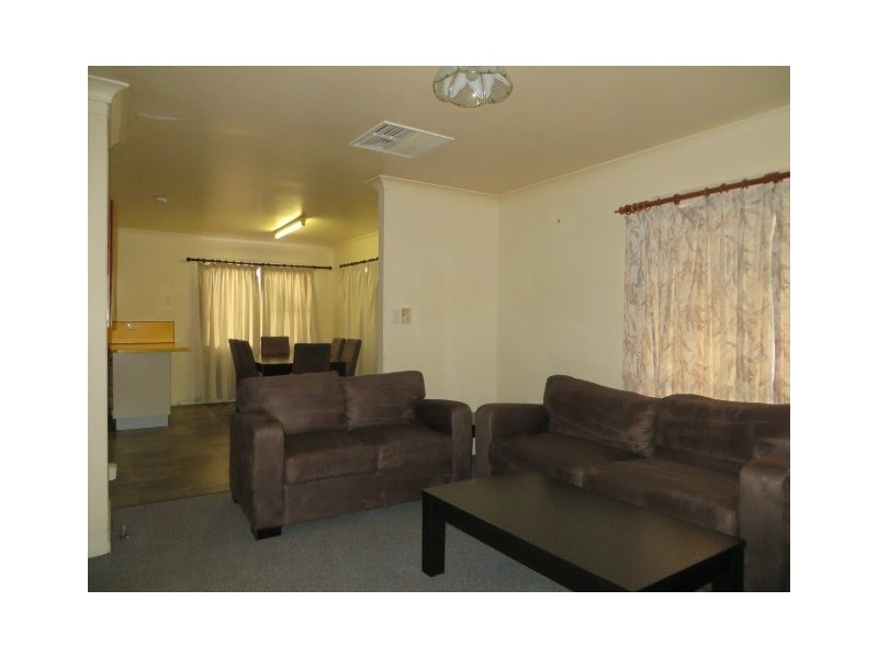 17 Lewis Street, Roma QLD 4455