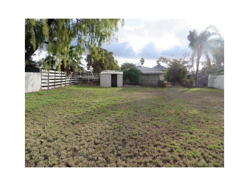 17 Lewis Street, Roma QLD 4455