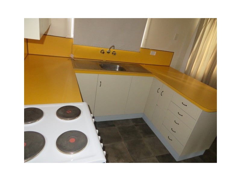 17 Lewis Street, Roma QLD 4455