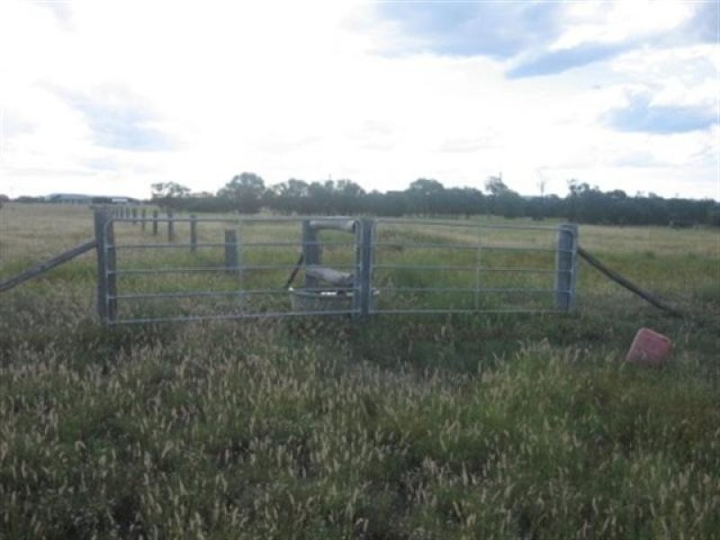 65 Bradshaw Lane, Taroom QLD 4420