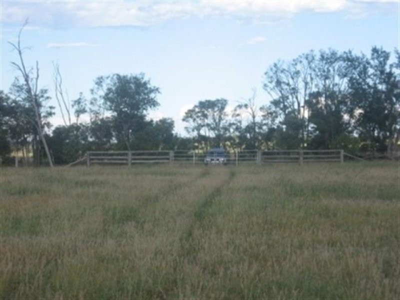 65 Bradshaw Lane, Taroom QLD 4420