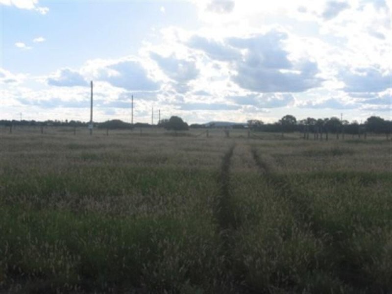 65 Bradshaw Lane, Taroom QLD 4420