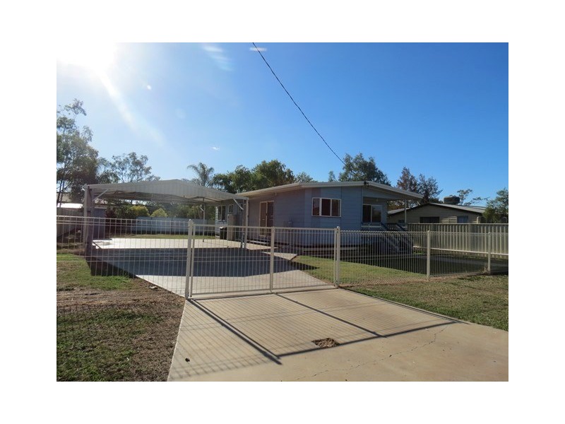 13 Mullavey Street, Roma QLD 4455