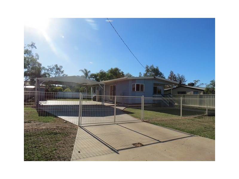 13 Mullavey Street, Roma QLD 4455