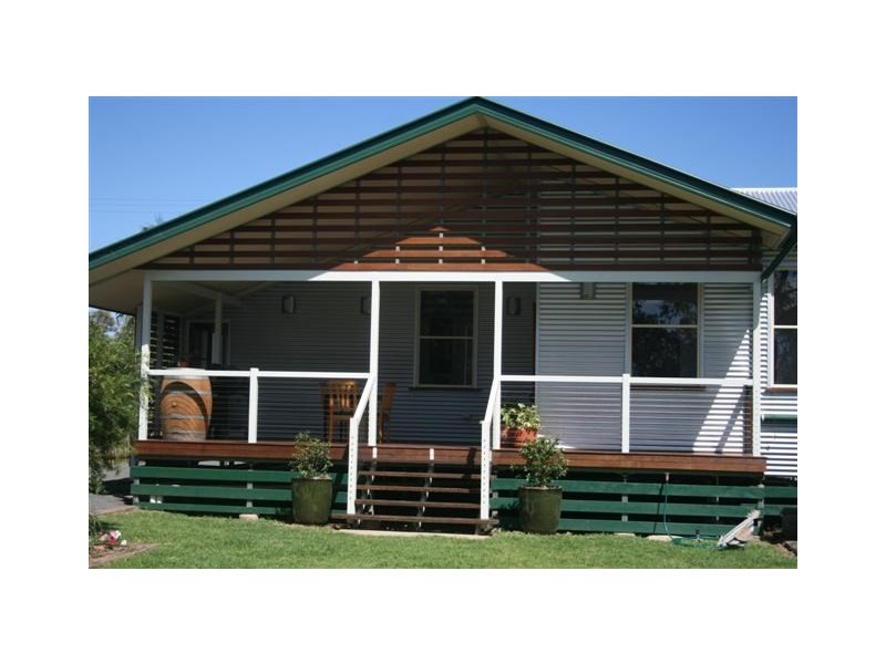 80 Quintin Street, Roma QLD 4455