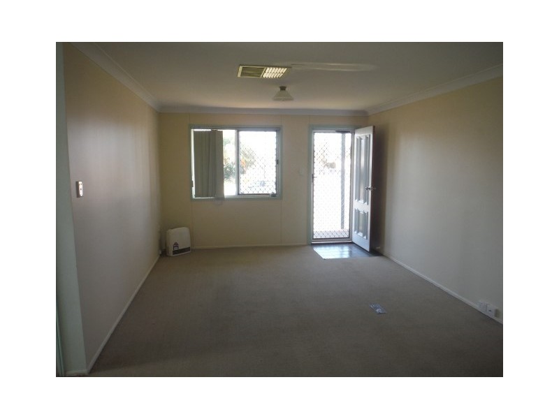 2/105 Quintin Street, Roma QLD 4455