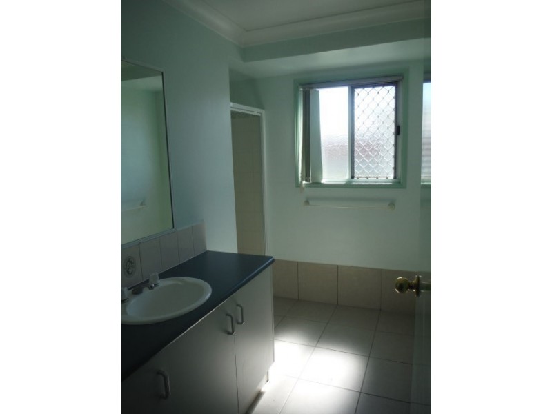 2/105 Quintin Street, Roma QLD 4455