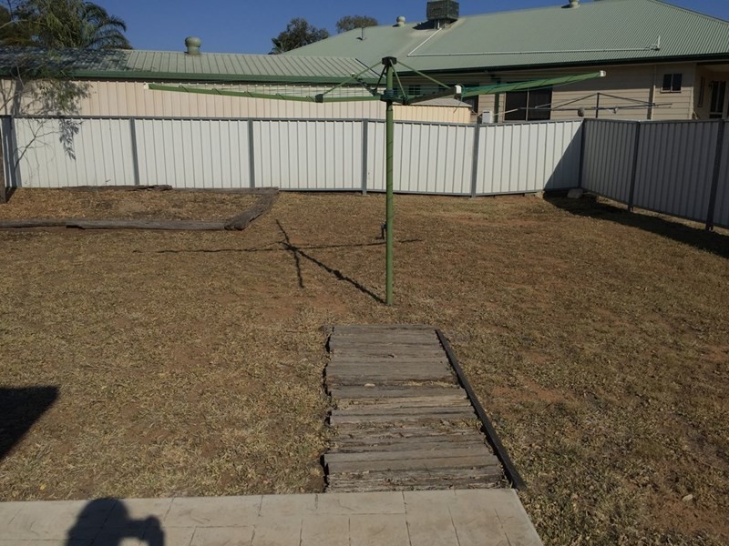 2/105 Quintin Street, Roma QLD 4455