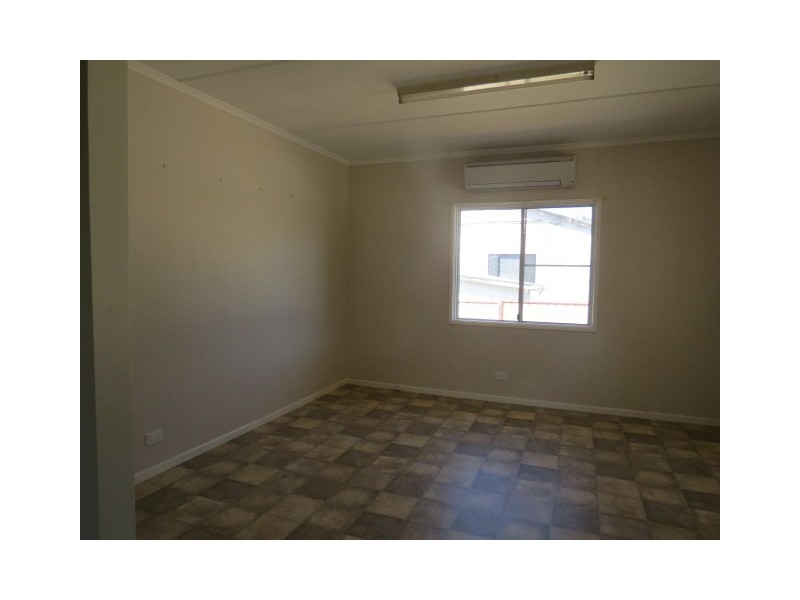 13 Charles Street, Roma QLD 4455