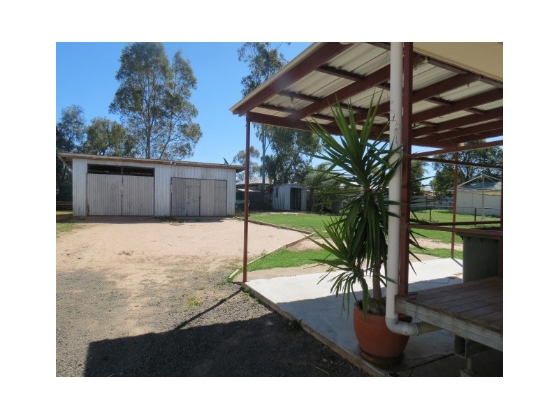 13 Charles Street, Roma QLD 4455