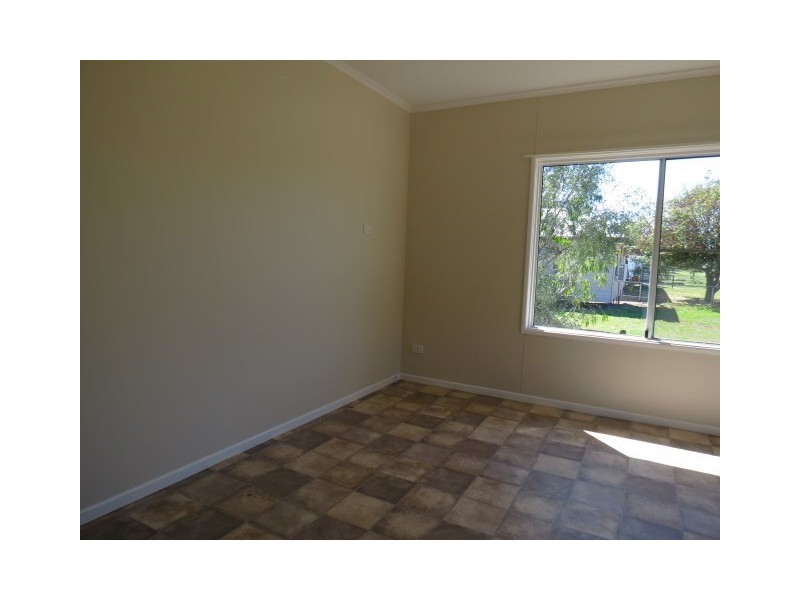 13 Charles Street, Roma QLD 4455