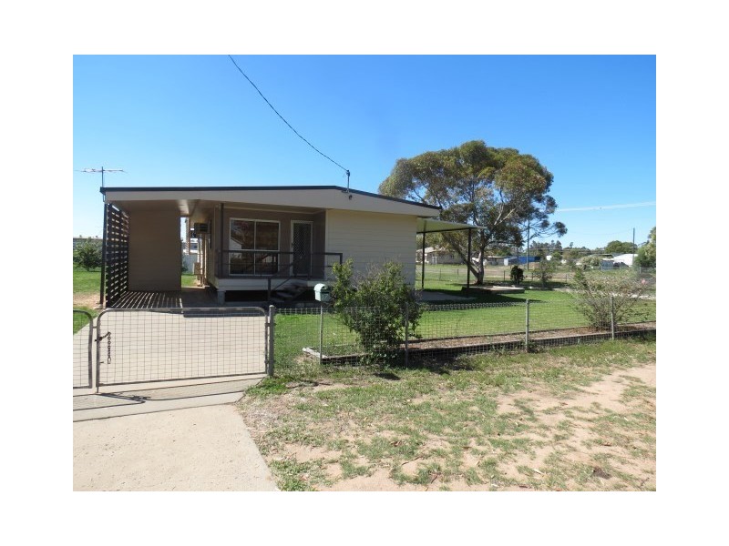 17 Chrystal Street, Roma QLD 4455
