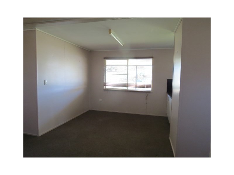 17 Chrystal Street, Roma QLD 4455