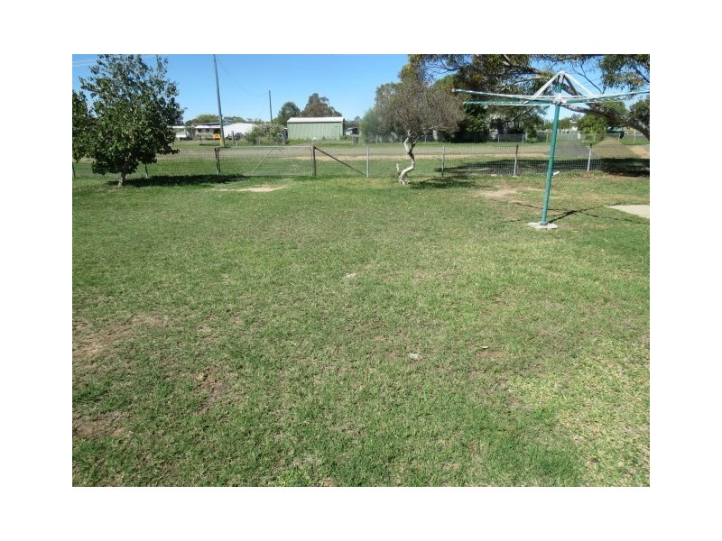 17 Chrystal Street, Roma QLD 4455