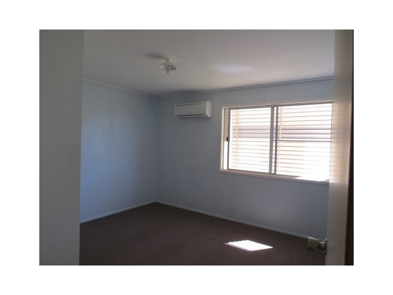 17 Chrystal Street, Roma QLD 4455