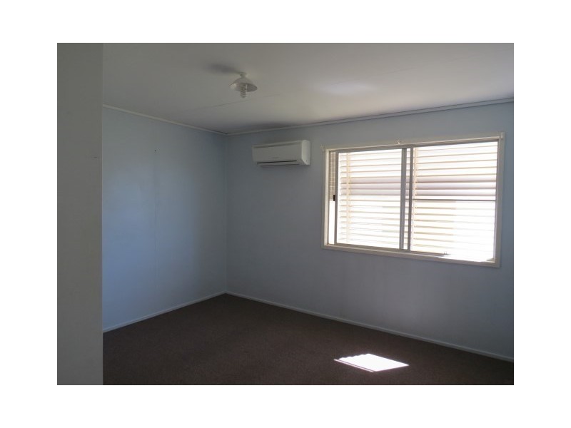 17 Chrystal Street, Roma QLD 4455