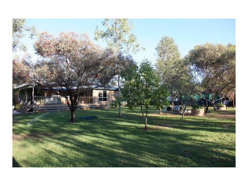 28-32 Edwardes Street, Roma QLD 4455