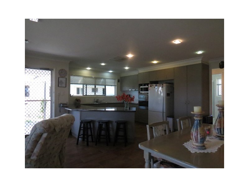 4 Courtney Street, Roma QLD 4455