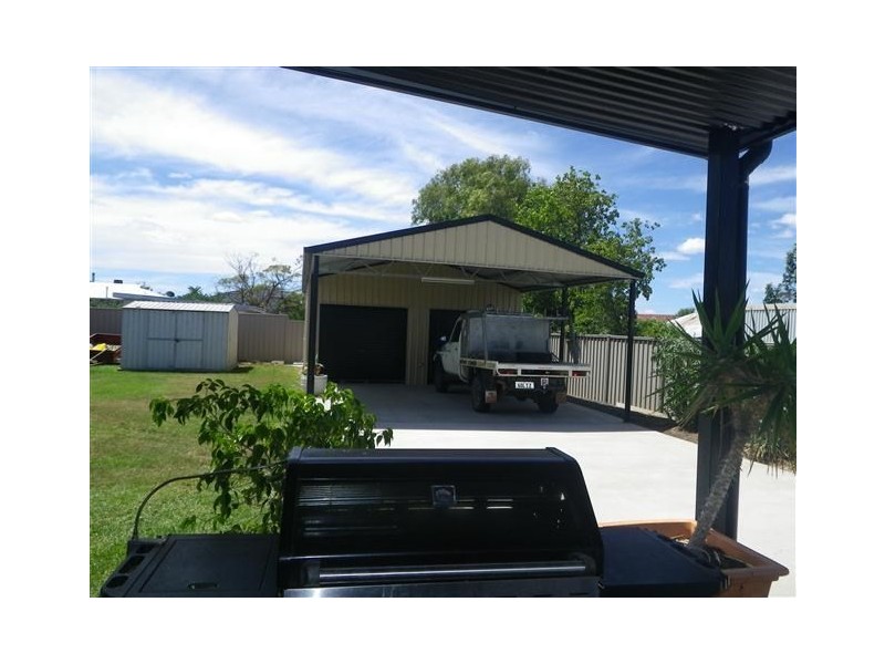 37 Bowen Street, Roma QLD 4455